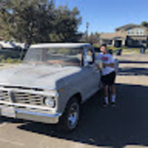 Meet your Posher, Travis